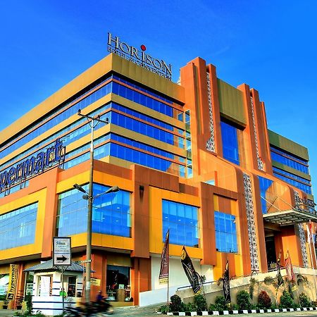 Horison Hotel Pematang Siantar Exterior foto