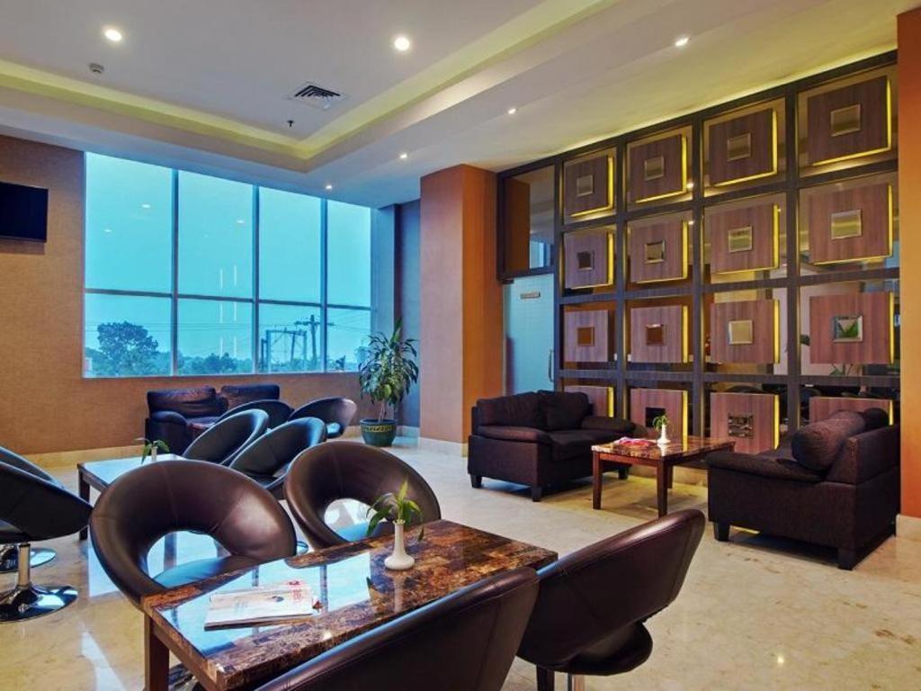 Horison Hotel Pematang Siantar Exterior foto