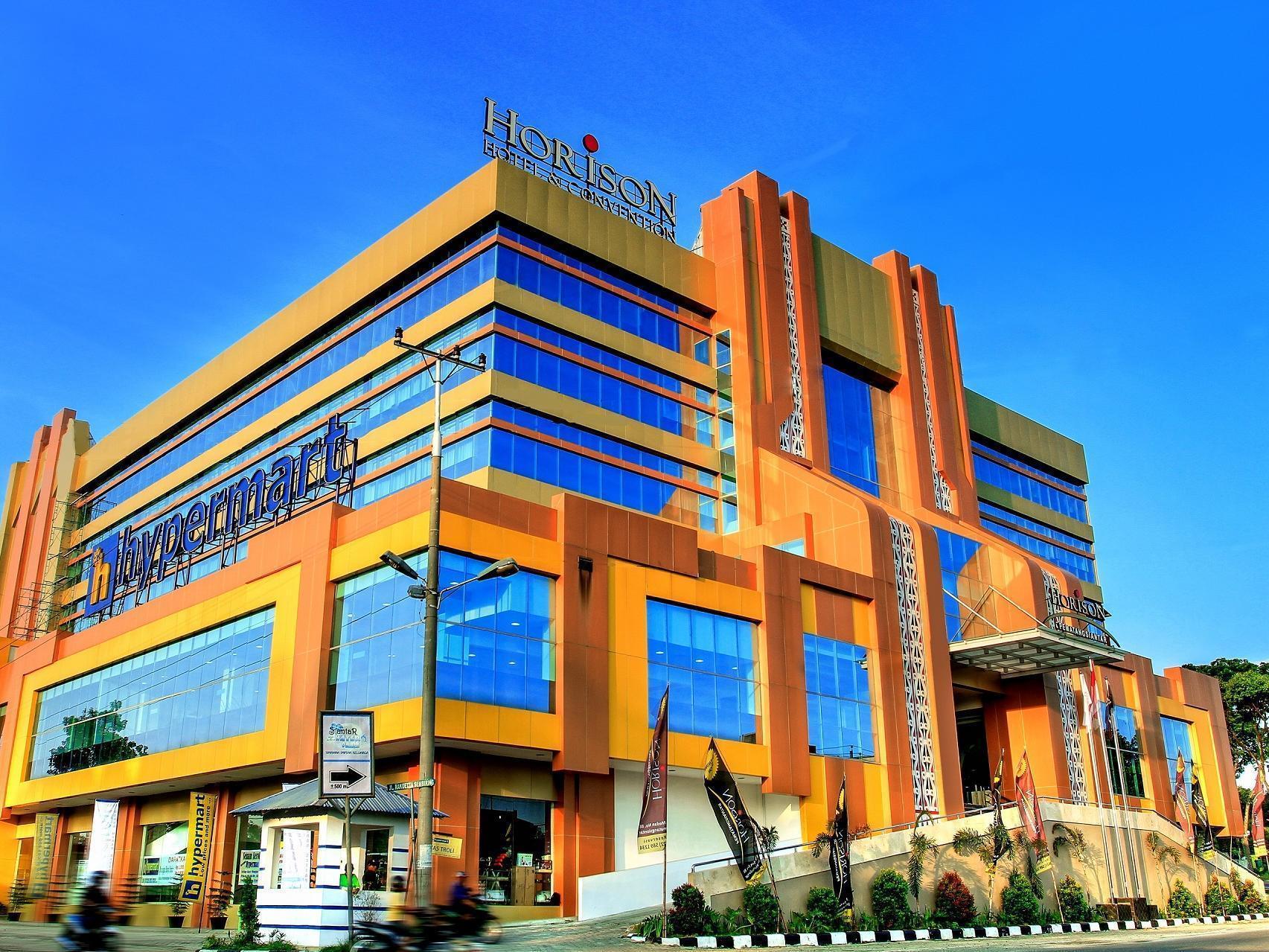 Horison Hotel Pematang Siantar Exterior foto
